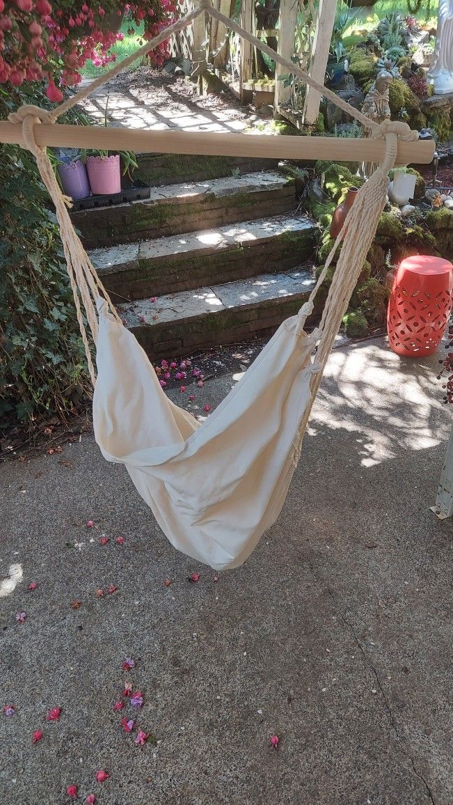 swinging chair