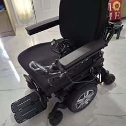Quantum Edge 2.0 iLevel Mobility Chair 