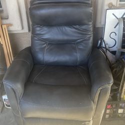 Good recliner sofa