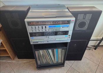 Emerson mc1434 dual
cassette turntable vinyl record
player speaker system music
AM/FM radio vintage