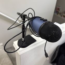 Blue Yeti and Stand