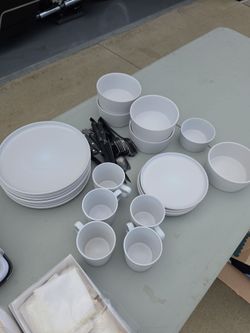 Dinnerware & Utensils