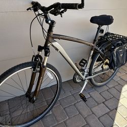 Specialized Crosstrail Hybrid Bike