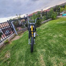 Heavily Modded Razor 60 mph!