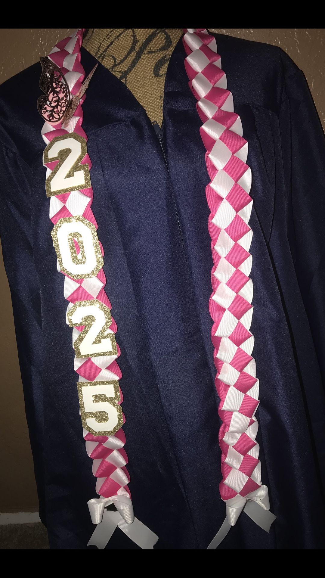 Hot Pink/white Ribbion Lei