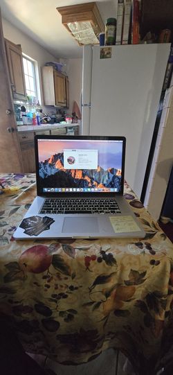 MacBook Pro 15 Retina Early 2013 2.4 GHz Intel Core i7 16GB 256GB Good Condition