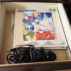 Vintage 10 Disc Karaoke Set With Microphone