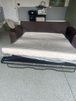 Brown Sleeper Sofa with Pull-Out Mattress