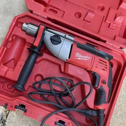 Milwaukee 1/2 In. Heavy Duty Hammer Drill 