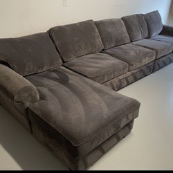 Huge Dark Grey Sectional Couch Sofa From Macy’s In Excellent Condition - FREE DELIVERY 🚚