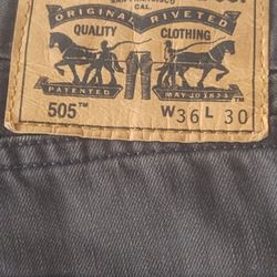 Men's Levi jeans used 19 bucks each 3632