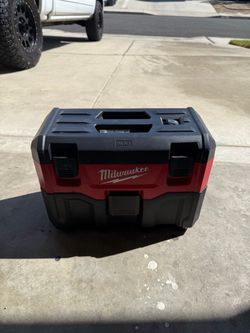 M18 2 gallon vacuum