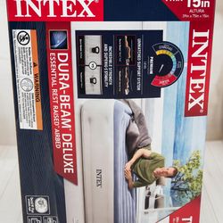 Intex Dura-Beam Deluxe Twin 15” Altura Airbed with Built-in Pump
