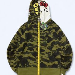 Japanese Sanrio collab BAPE x Hello kitty camo full zip hoodie