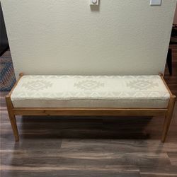 World market Bench