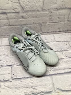 Nike Hyperdiamond 4 React Women’s Gray Softball Cleats Size 8