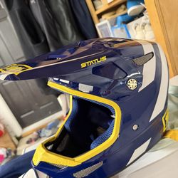 Status full face MTB helmet XXL