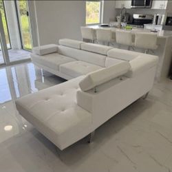 SECTIONAL COUCH  🆕️ 