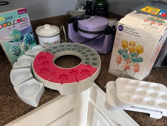 cake pop maker and accessories