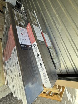 Pergo Outlast+ Cocoa Walters Oak 12 mm Waterproof Laminate Wood Flooring (19.63 sq. ft./case)