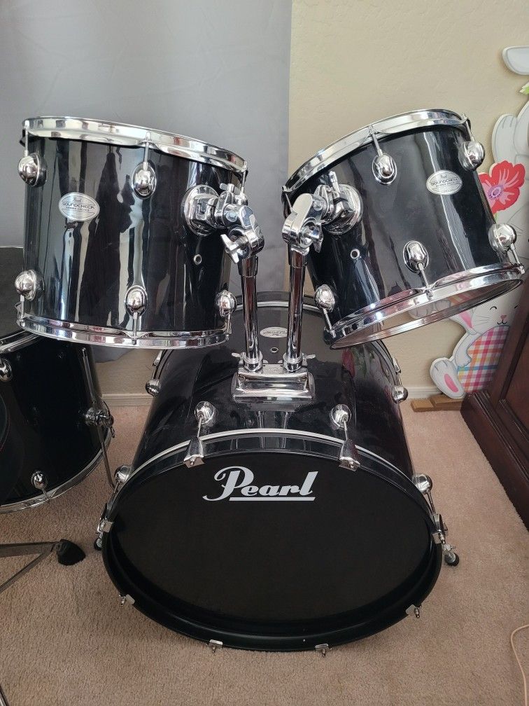 Pearl Drum Set