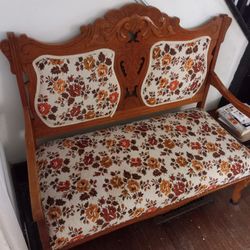 Eastlake Loveseat With Matching Chair