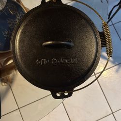 Cast-Iron Dutch Oven /Old Mountain4.5 Quart