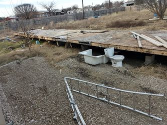 House frame with hitch