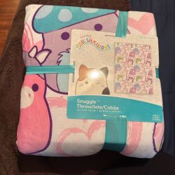 SQUISHMALLOWS Snuggle Throw Reversible Blanket