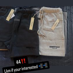 Essentials Shorts 