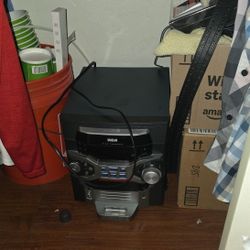 Stereo System With 2 Speakers