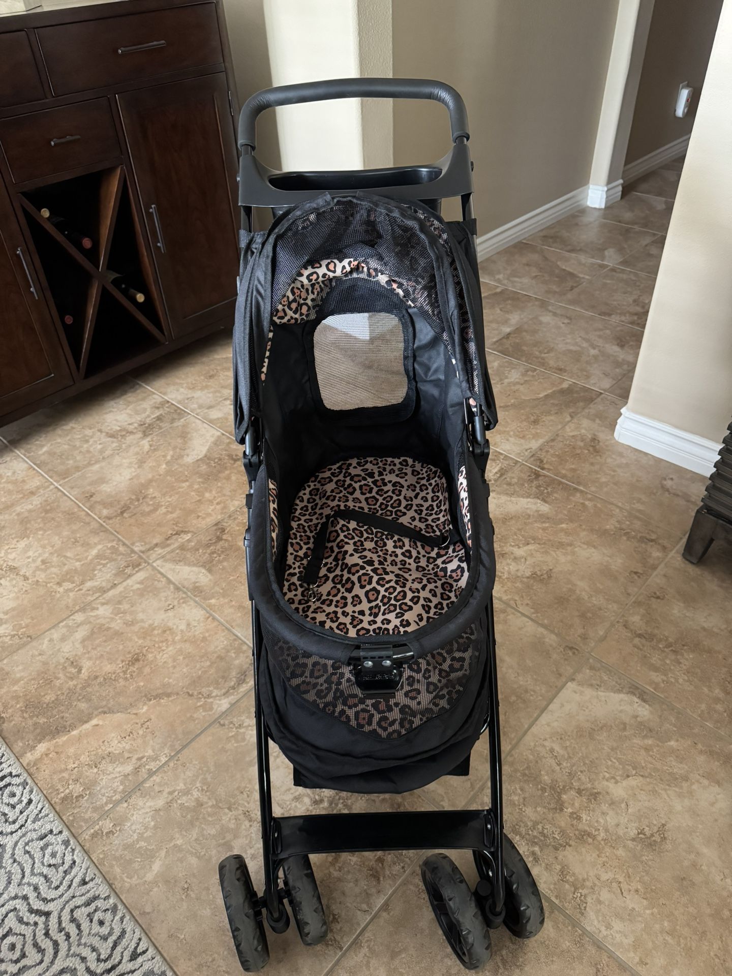 Pet Gear Small Breed Dog Stroller LIKE NEW ONLY USED ONCE!!