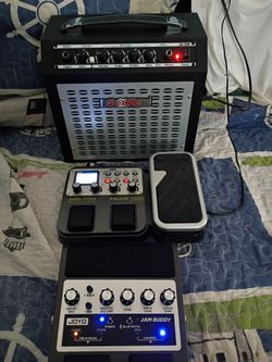 Guitar amp & multi effect pedal