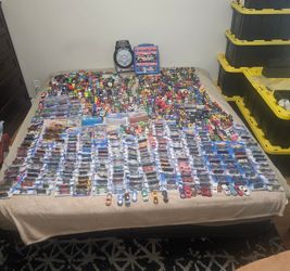 Lot Of 900 + Hot Wheels