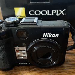 Nikon Coolpix P6000