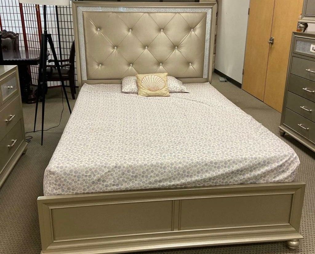 6 PCS LILA Bedroom Group  Furniture SALE - Pensacola, Fl