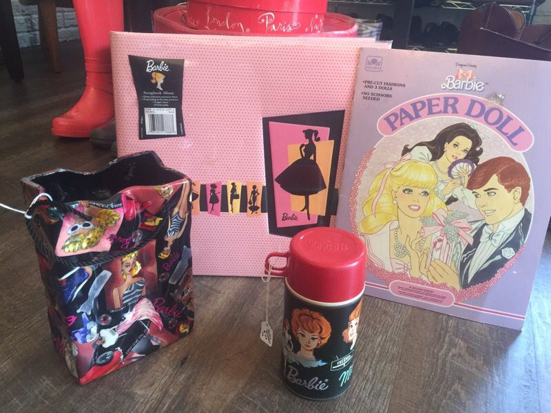 Barbie collectors here is album thermos and ceramic bag