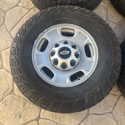  Chevrolet Silverado Wheels eight Lug 17” Aftermarket Plus Caps And Bolts