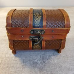 A Neat Wood Little Box  .     Size  . 5"×  4" X  4" .  