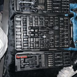 Hot Rod 125(pc) Mechanics Tool Set 