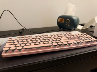 Pink Retro Typewriter-Style Mechanical Keyboard