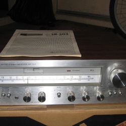 Vintage Hitachi SR-303 Stereo Receiver