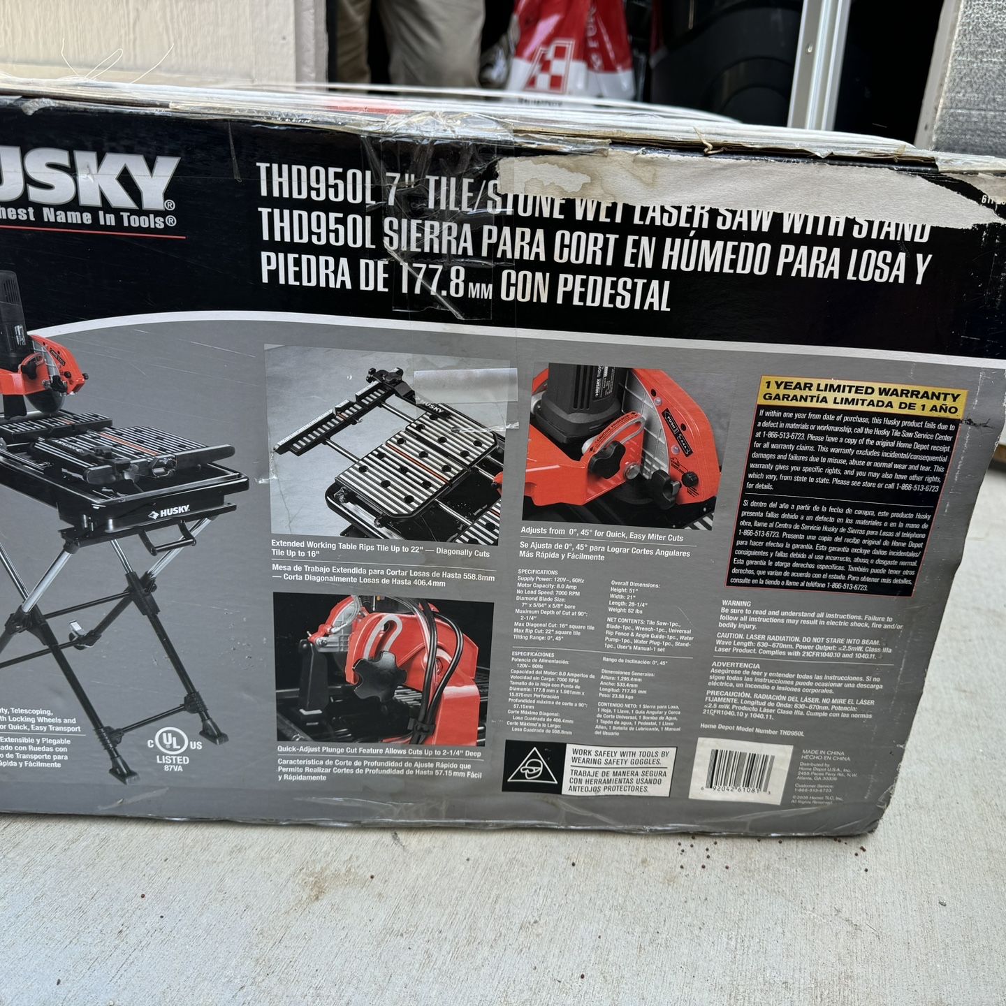 Husky THD950L Tile Saw with Stand