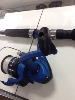 Shakespeare Tiger Fishing Rod and Reel for Sale in West Palm Beach
