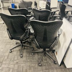 Office chair adjustable great condition