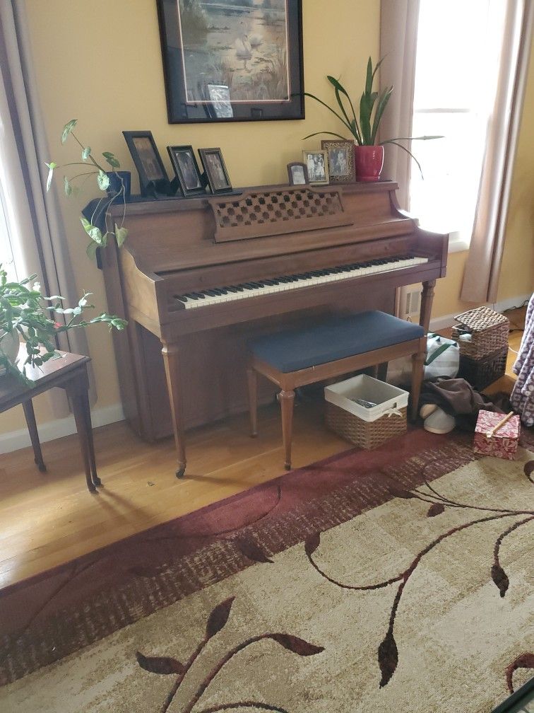 Free Upright Piano