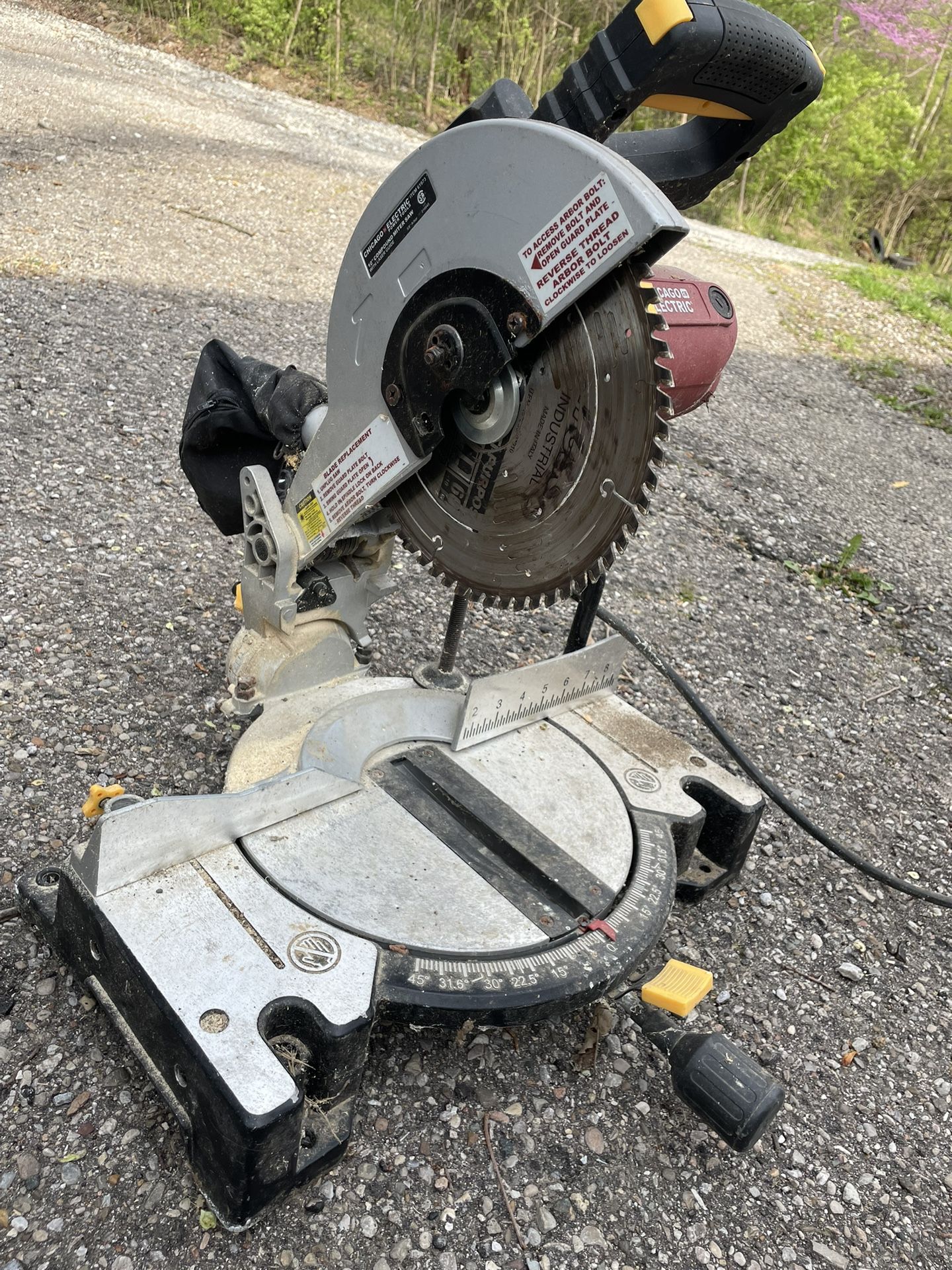 Chicago Electric Miter Saw