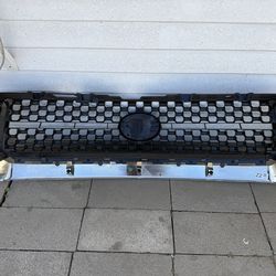 2014 -2021 tundra hood bulge and grill  oem