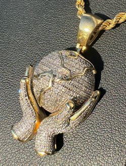 Jewelry 10k Solid Yellow Gold Natural Diamond 0.80CTW World In Your Hands Globe Map Pendant charm