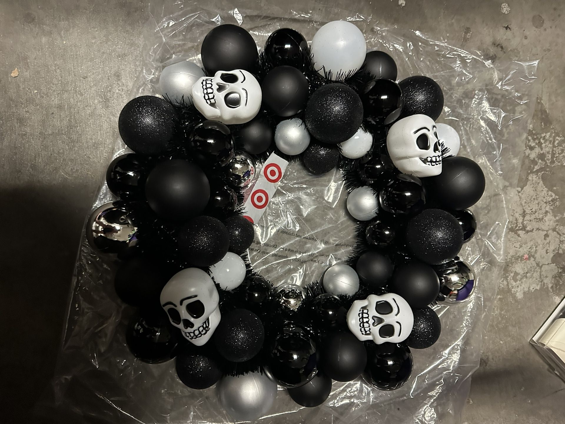 New Skeleton Halloween Wreath
